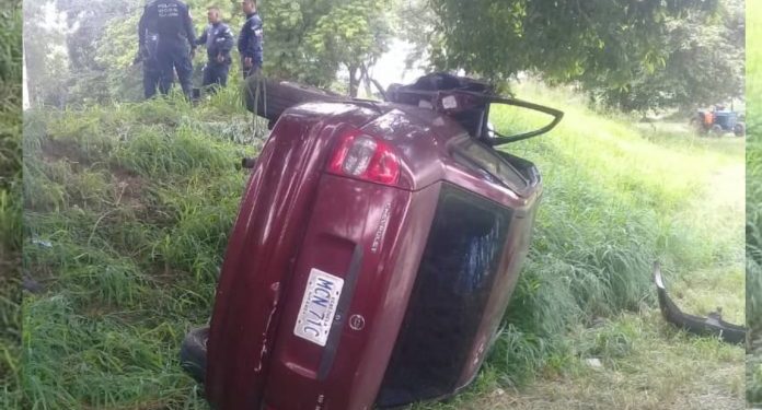 Accidente en distribuidor en Naguanagua