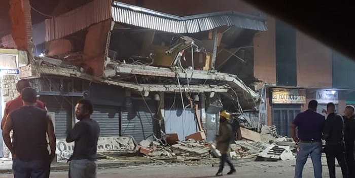 Centro comercial se desploma en Guatire