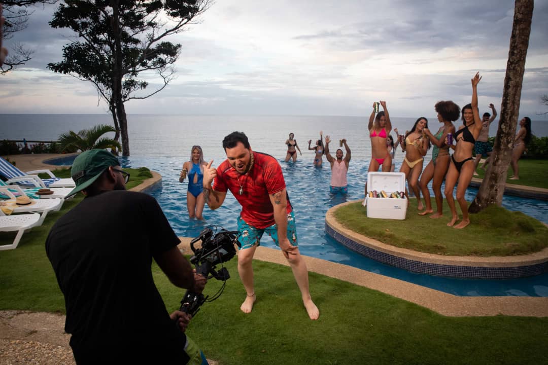 Four Loko Bronzon video