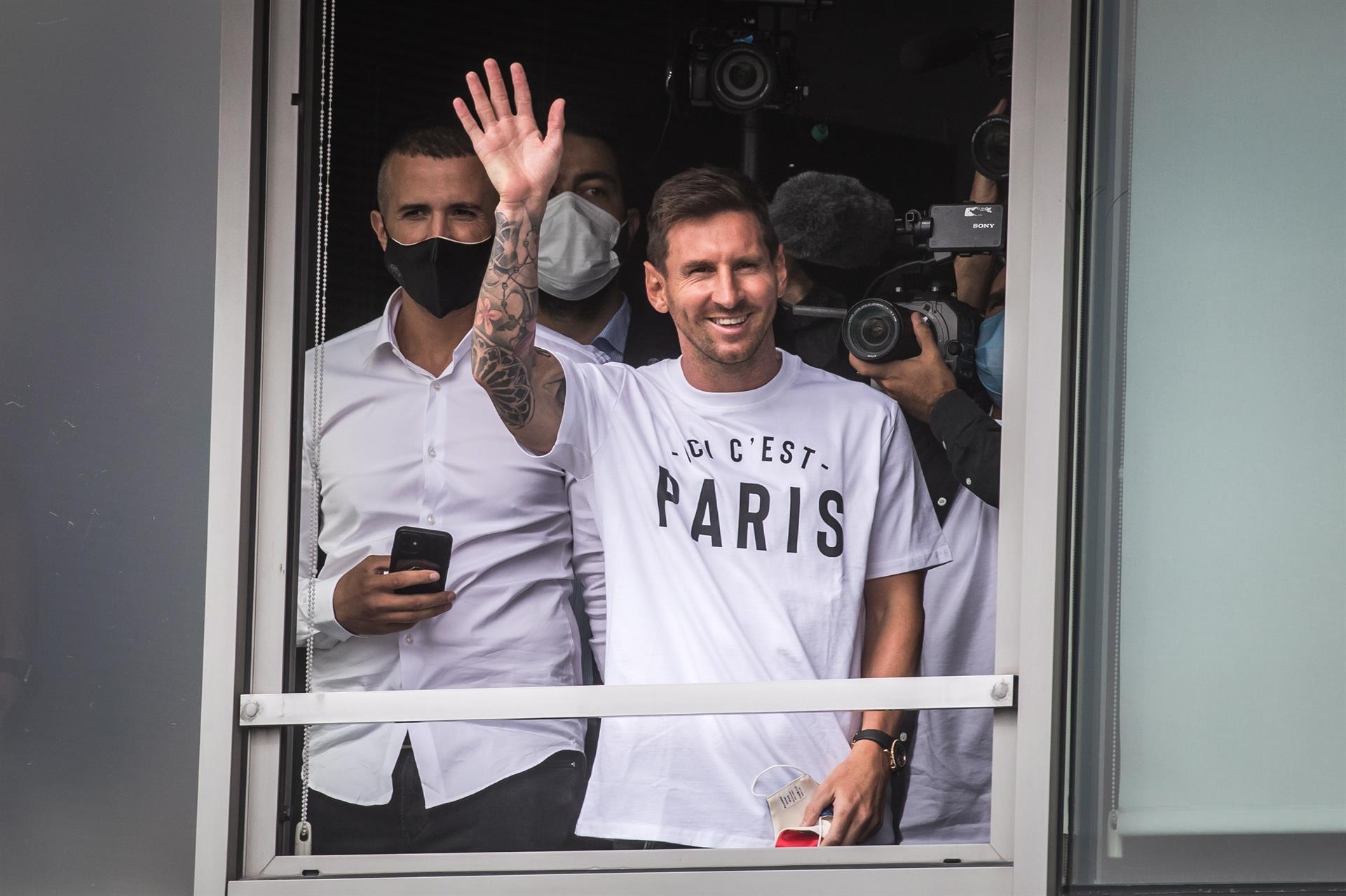 Messi ya está en París - noticiacn