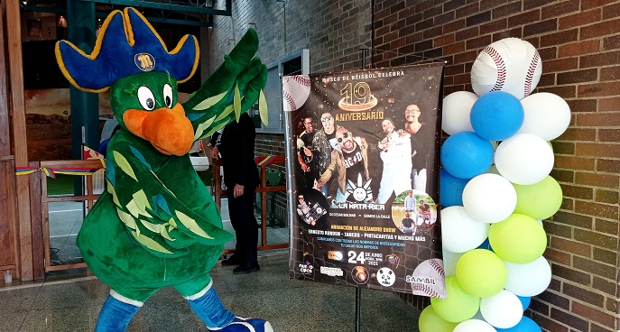 Museo de Béisbol aniversario