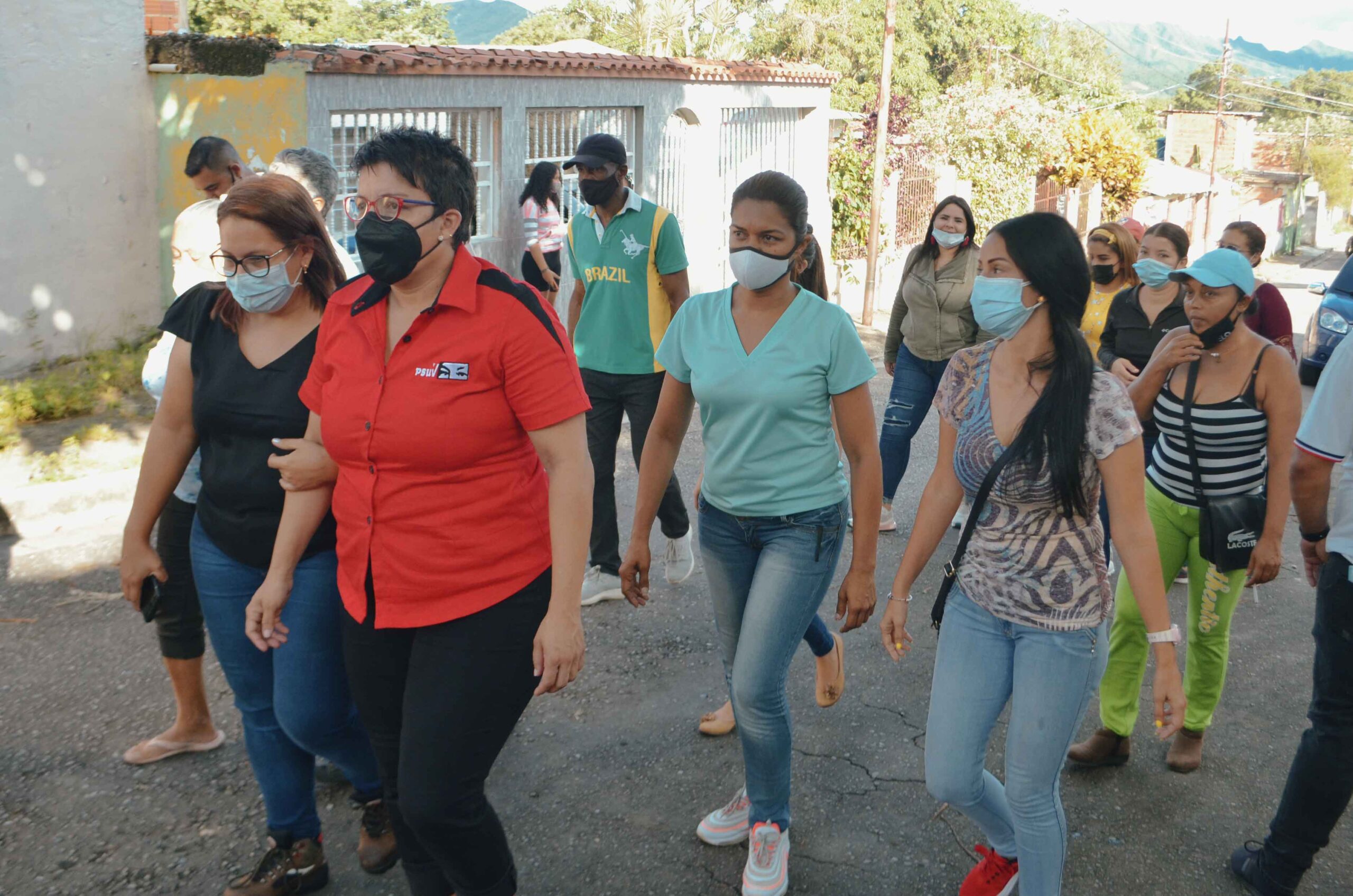 Ana González continúa recorriendo Naguanagua