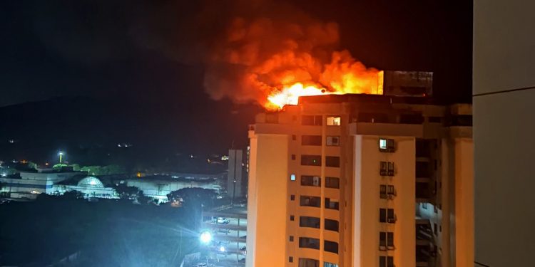 Incendio en el edificio Las Aves - noticiacn