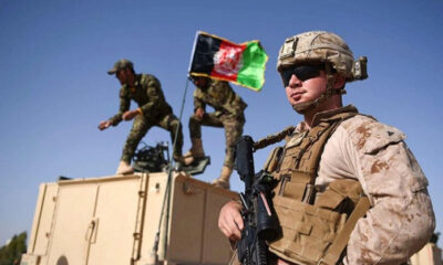 Soldados afganos cruzan Uzbekistán