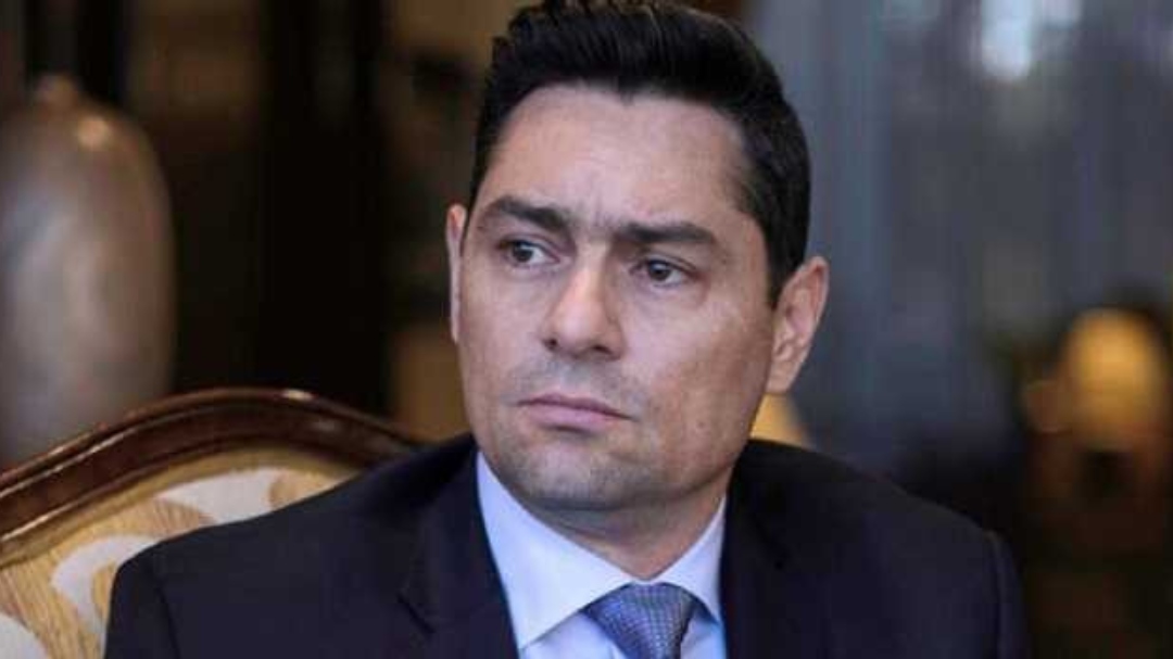 Carlos Vecchio se retira de mesa de negociación
