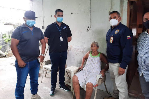 Detienen a septuagenaria por maltratar a su madre