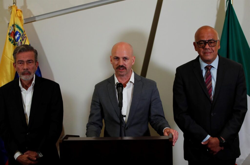 Diálogo en México condena ataque xenófobo - noticiacn