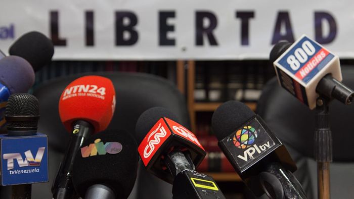 Fuerzas represiva a la caza de periodistas - noticiacn