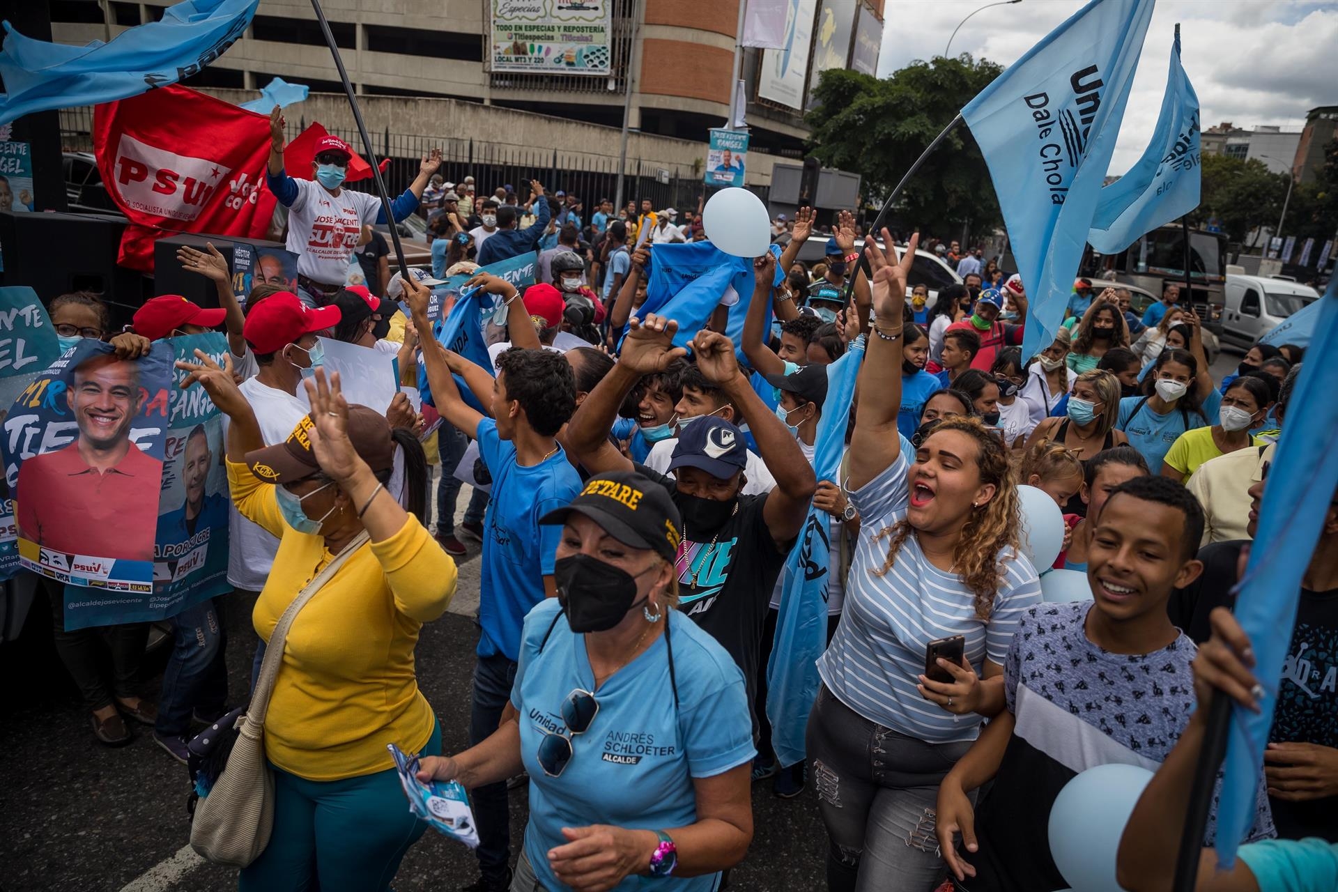 Chavismo y oposición cerraron campaña - noticiacn