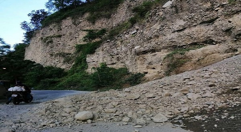 Madre e hija mueren aplastadas por una roca