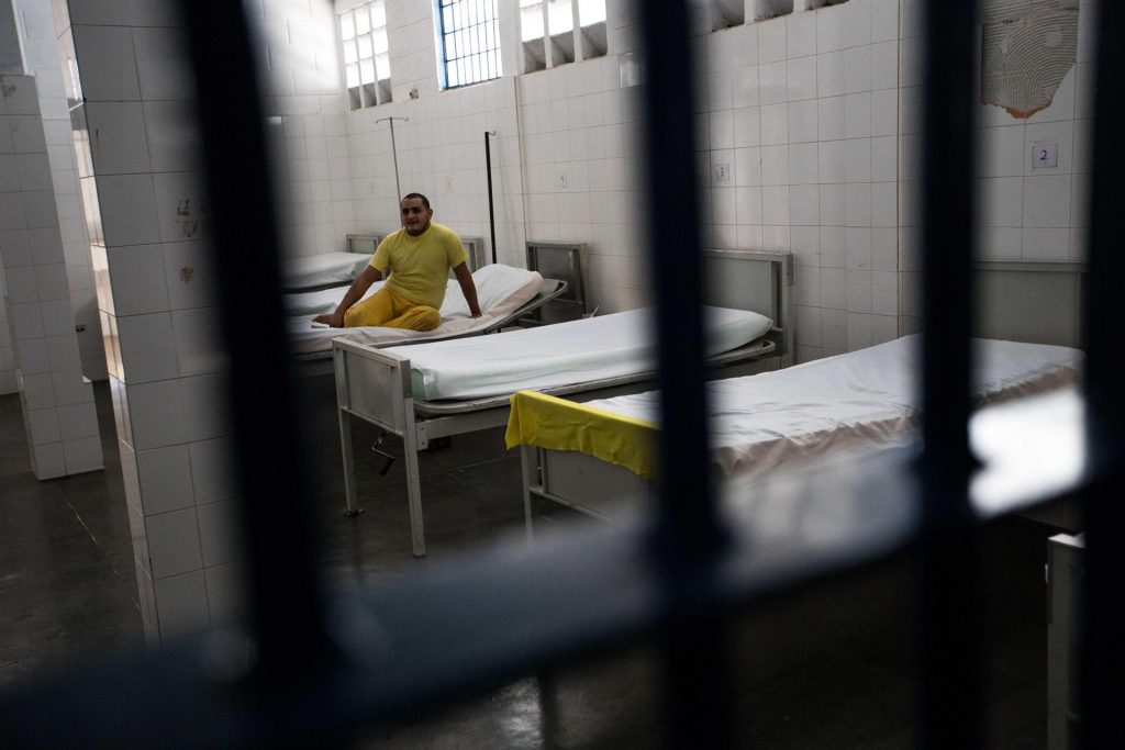 OVP denuncia maltratos en dos cárceles de Venezuela