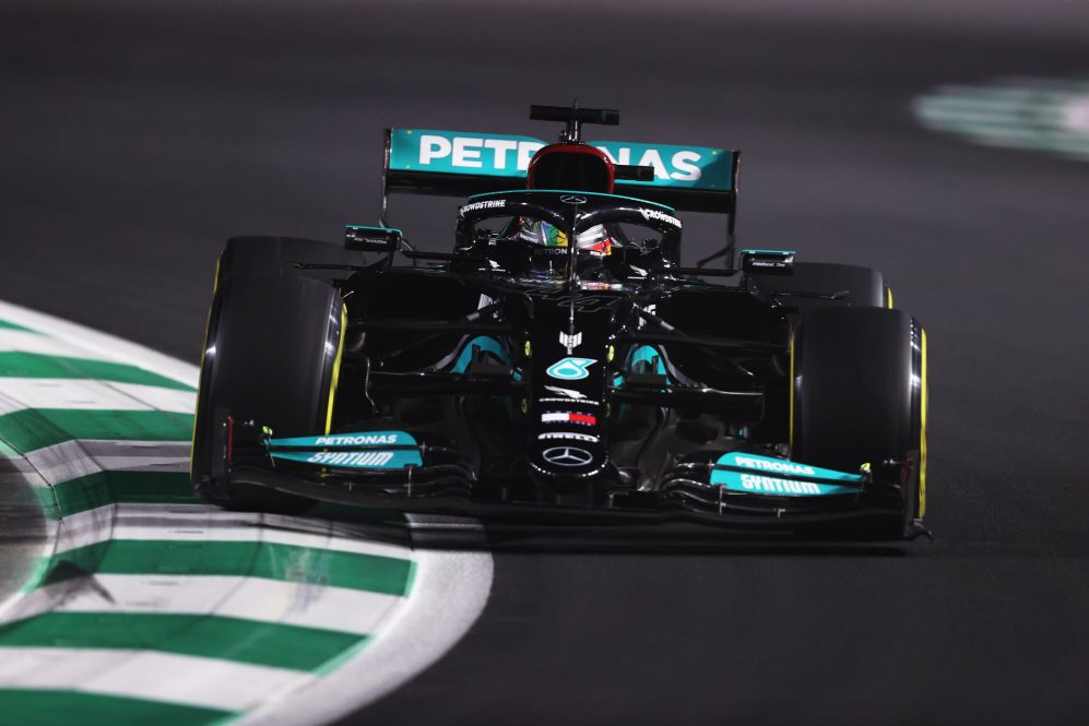 Lewis Hamilton firma la pole - noticiacn