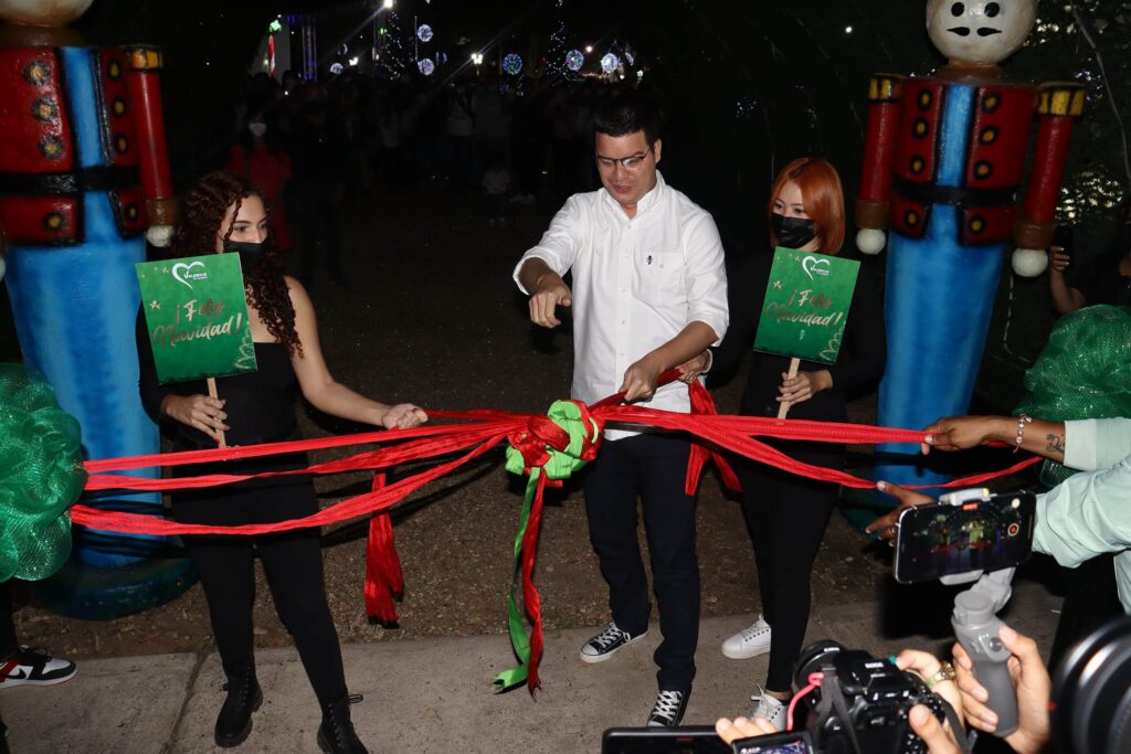 ulio Fuenmayor dio la bienvenida a la Navidad - noticiacn