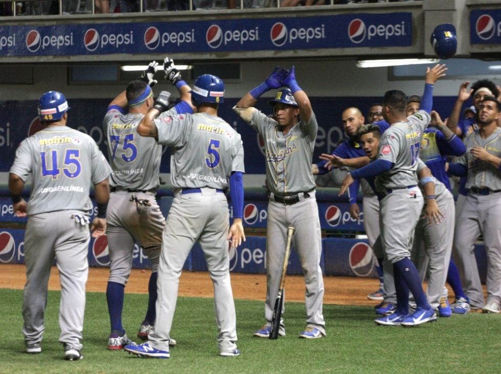 Tripleplay de Navegantes del Magallanes