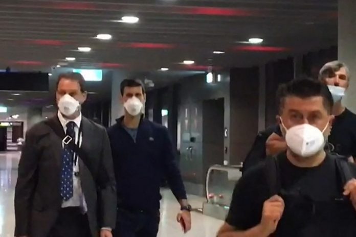 Djokovic abandonó Australia