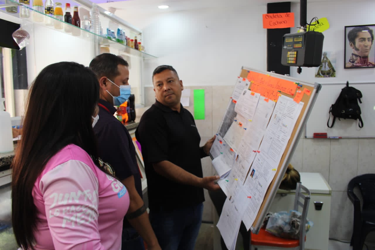 Operativo en comercios de Naguanagua