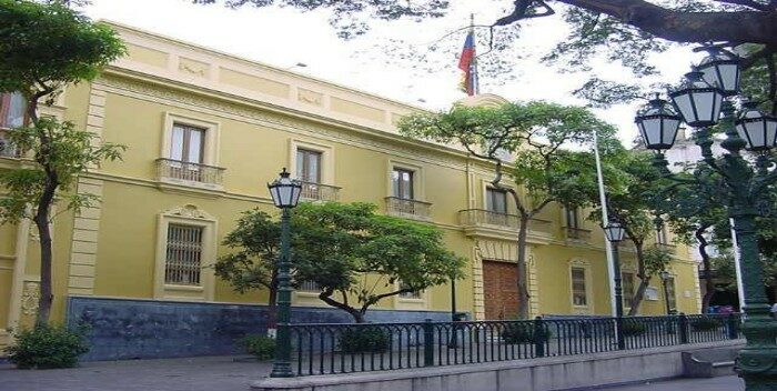 Nicolás Maduro restablece relaciones con Honduras