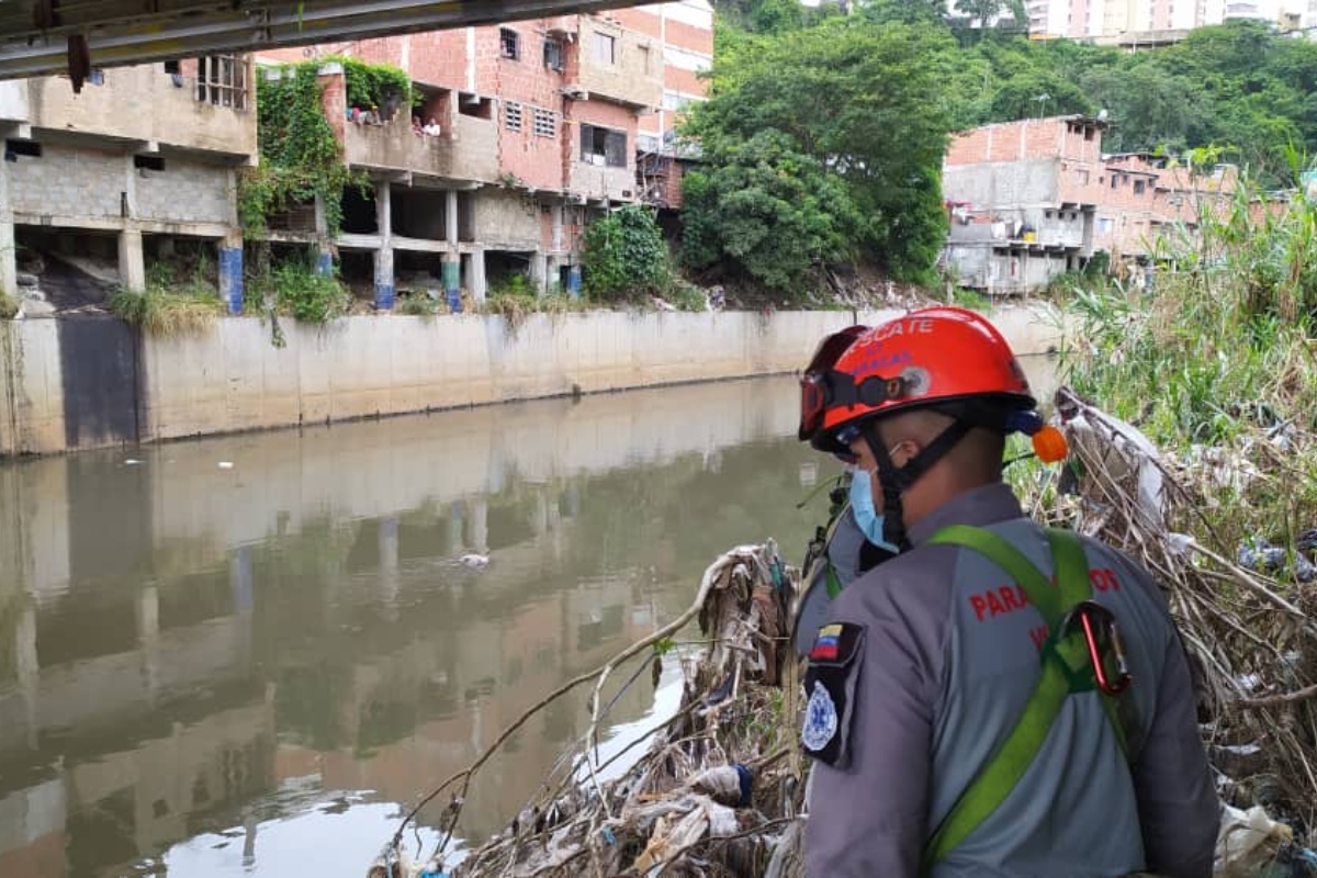 recuperados-cuatro-cadaveres-rio-guaire-acn