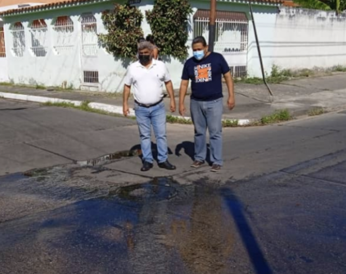 Denuncian desbordamiento de aguas negras en Naguanagua- acn