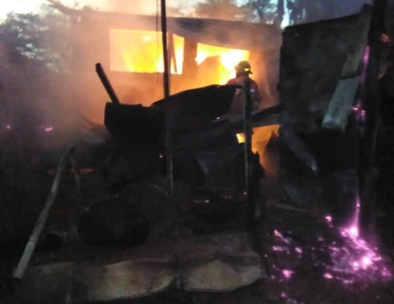 incendio-arraso-vivienda-puerto-cabello-acn