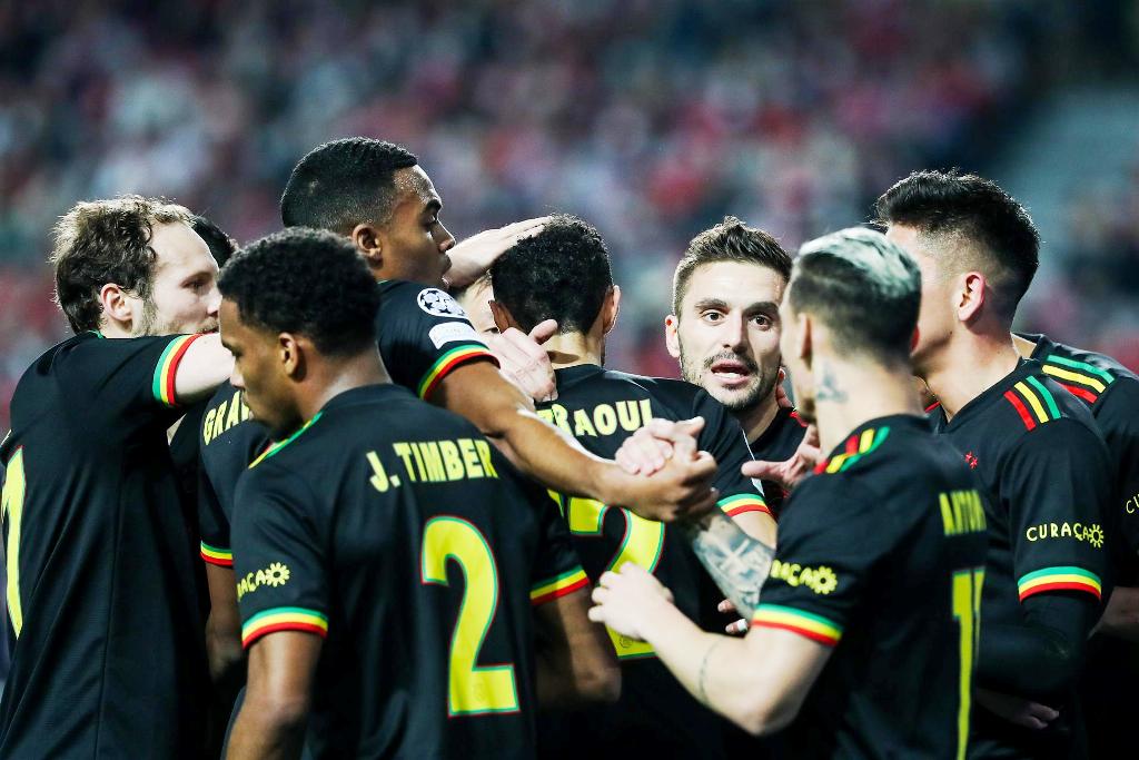 Benfica y Ajax empataron - noticiacn