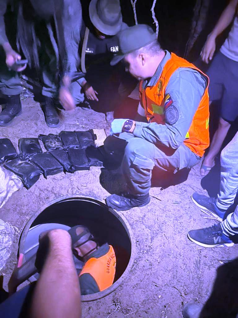Incautaron 350 kilos de cocaína - noticiacn