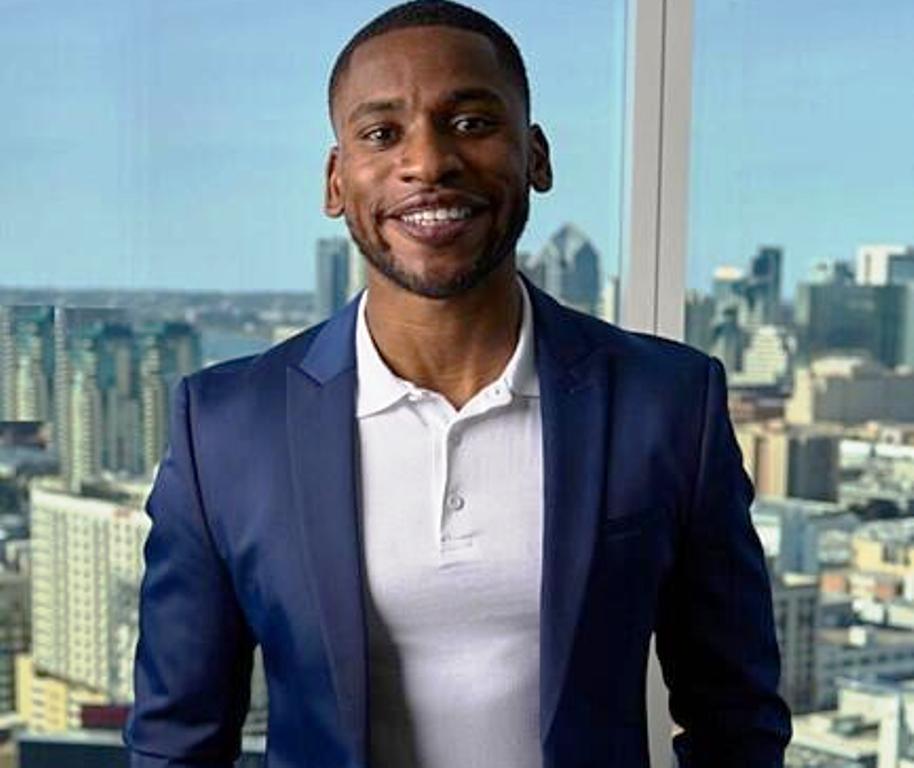 Conoce a Sean Adams, es la mente en el mundo de las finanzas