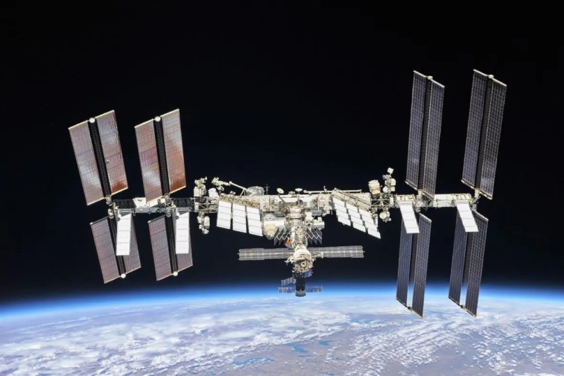 Despega primera misión privada espacial-acn