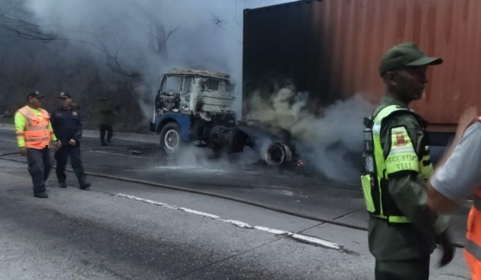 gandola incendió puerto cabello valencia- acn