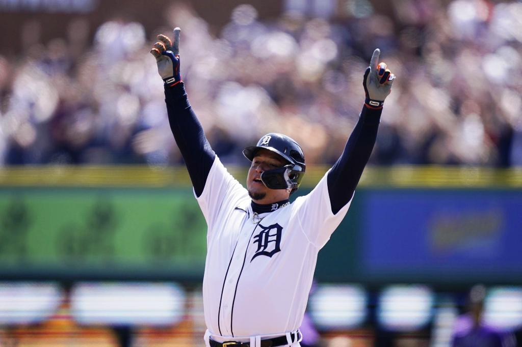 Cabrera sonó el hit 3.000 y 3.001 - noticiacn