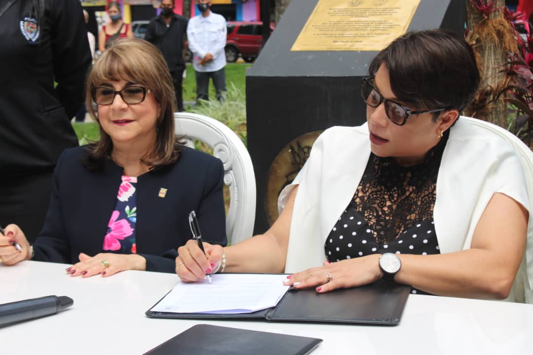 Convenio Alcaldía de Naguanagua y UC