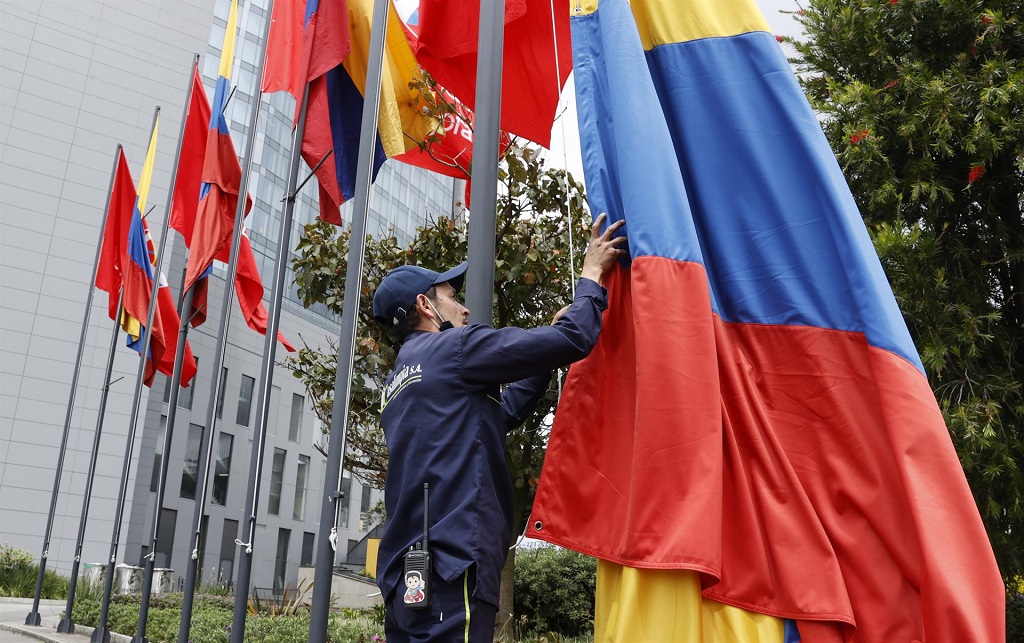 Colombia va altamente dividida - noticiacn