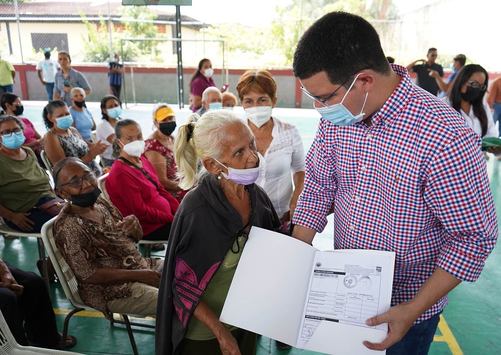 Fuenmayor entregó títulos de tierras - noticiacn