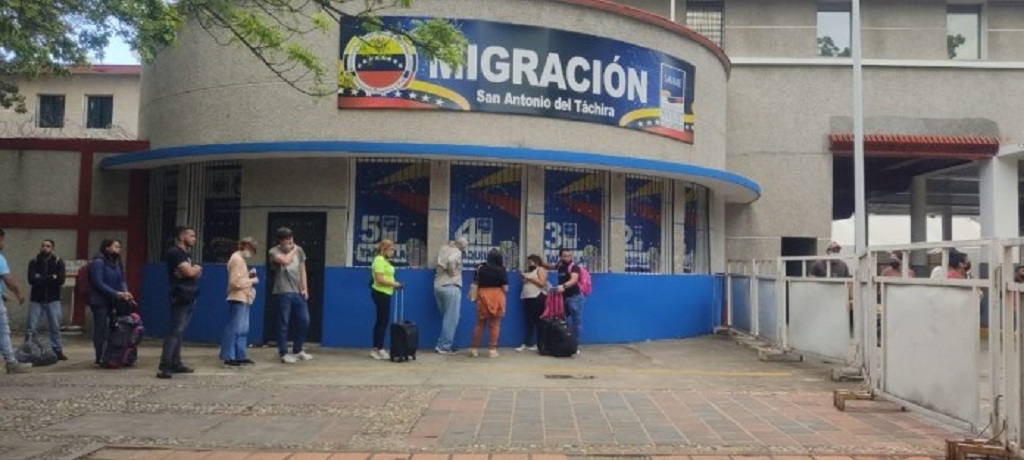 Reactivaron sellado de pasaportes - noticiacn
