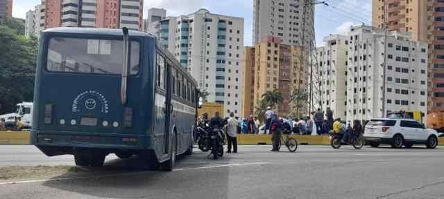 Trabajadores-uc-cerraron-autopista-este