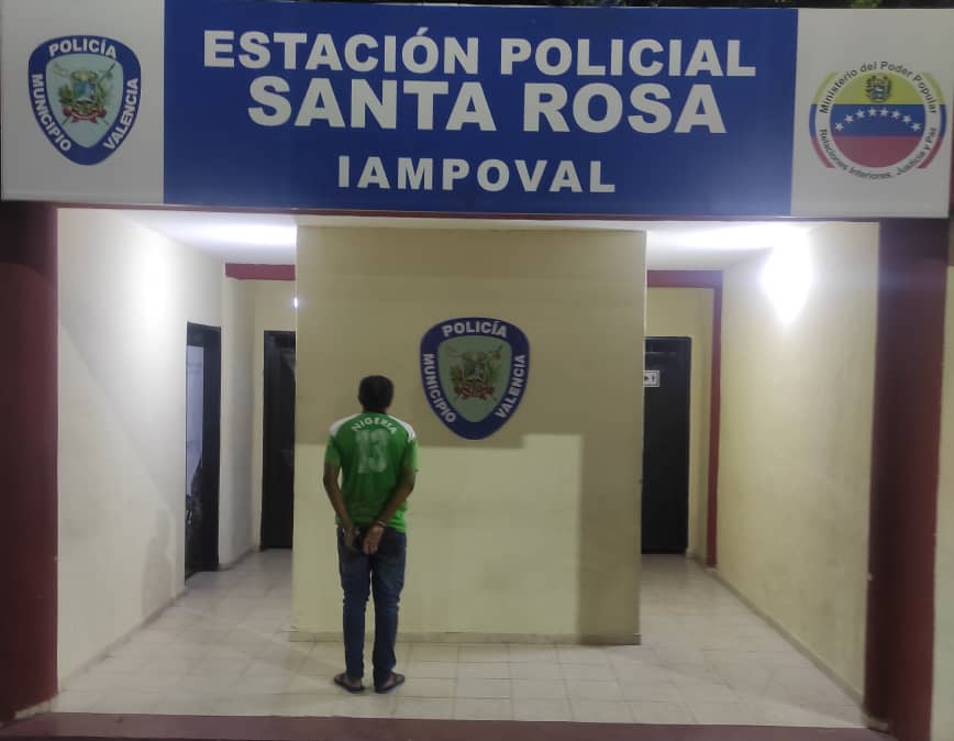detiene hombre por agredir -acn