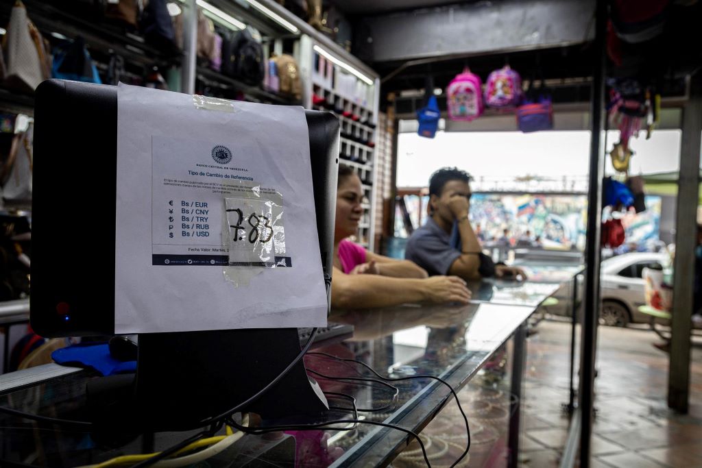 El bolívar se devaluó 21% - noticiacn