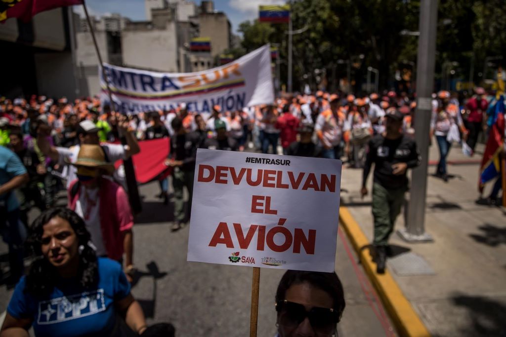 Exigen devolución del avión - noticiacn