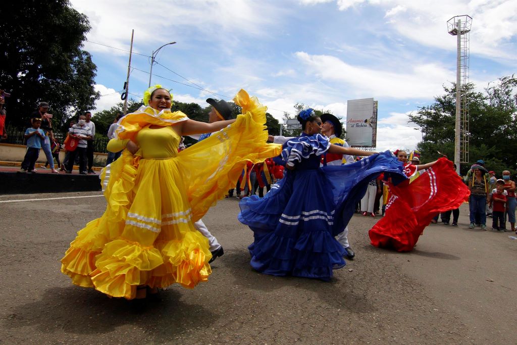 Fiesta en frontera de Colombia con Venezuela - noticiacn