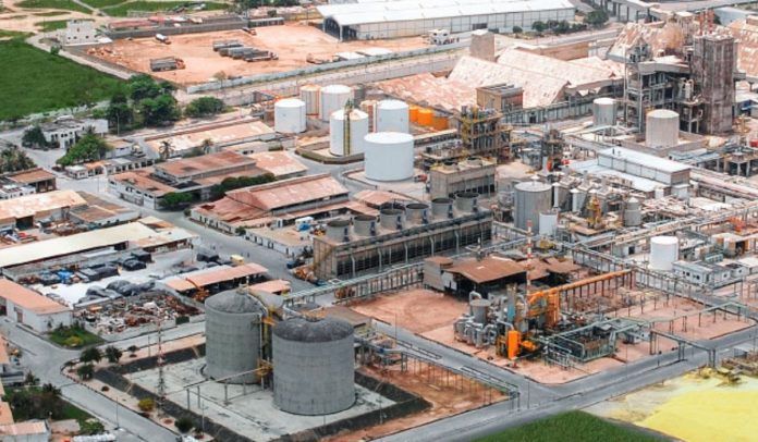 Maduro control Monómeros
