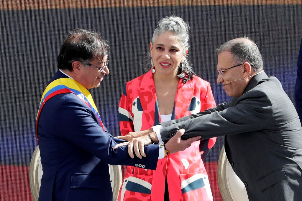 Petro jura como presidente de Colombia - noticiacn