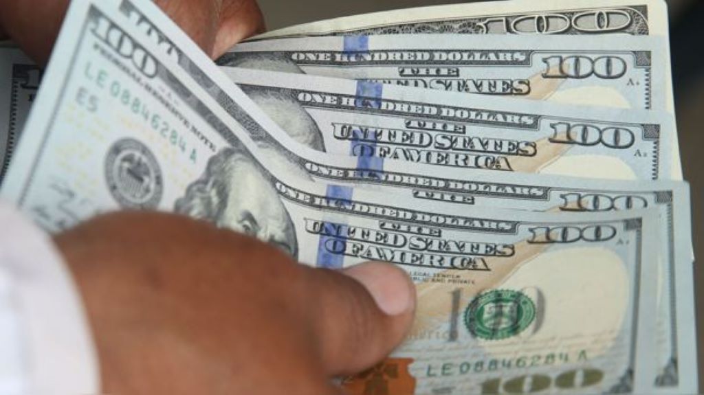 Precio del dólar oficial superó los 6 bolívares - noticiacn