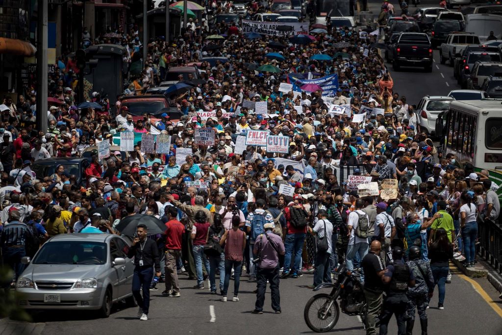 Sector educativo persiste en las calles - noticiacn