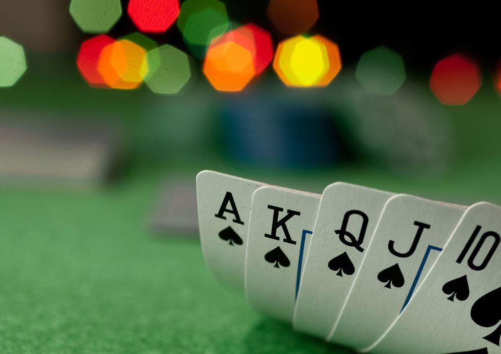 como jugar poker