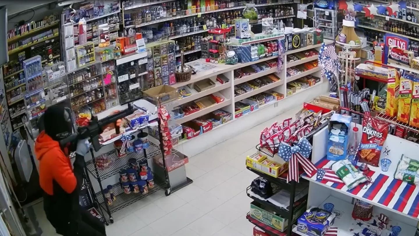 80 años frustró asalto - acn