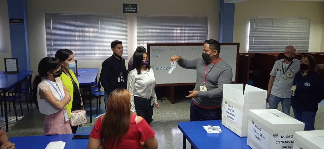 elecciones de representante estudiantil