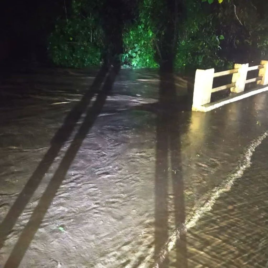 Desbordamiento de tres ríos causaron inundaciones - noticiacn