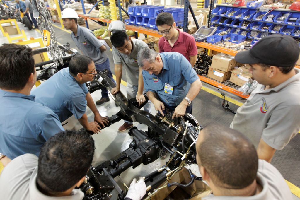 Autos híbridos y eléctricos - noticiacn