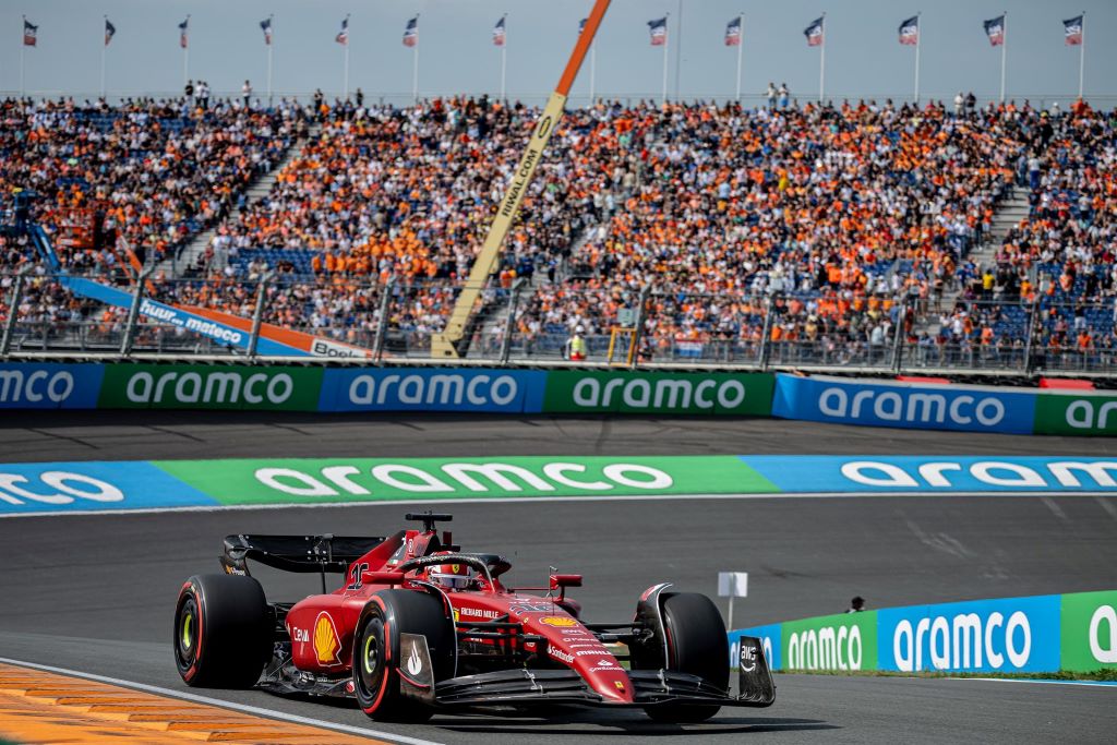 Ferrari y Mercedes se muestran - noticiacn