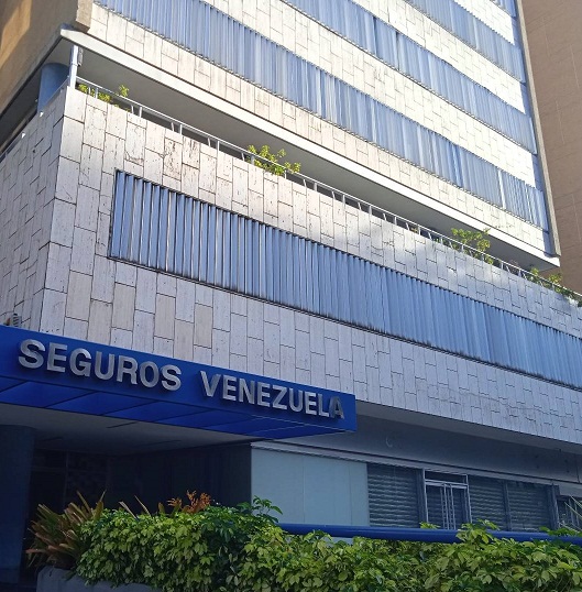 Seguros Venezuela 74 años